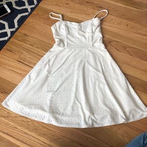 White mini dress, perfect for summer 🌞